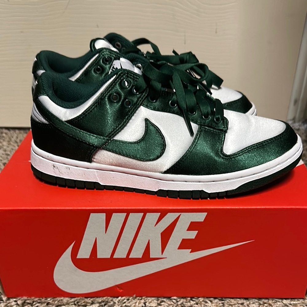 Nike Women Green and White Sneakers